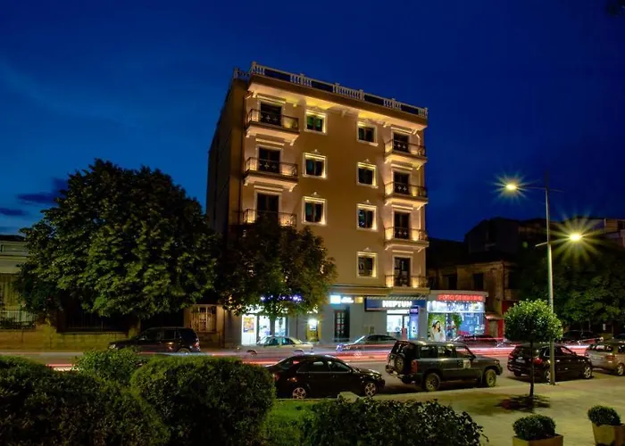 Christi\'S Hotel Borova