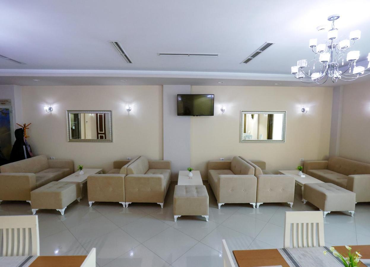 Christi's Borova Hotel