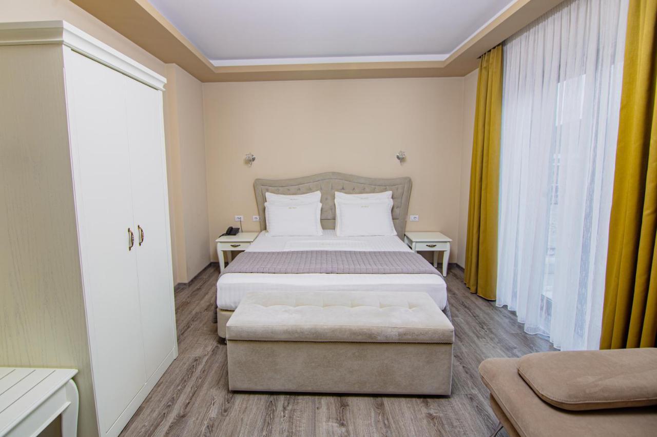 Christi's Borova 4* Korce