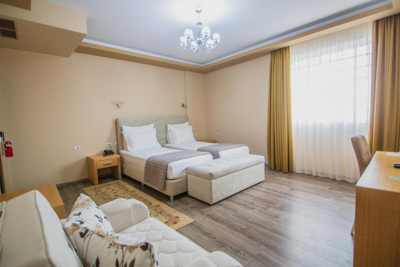 Christi's Borova Hotel