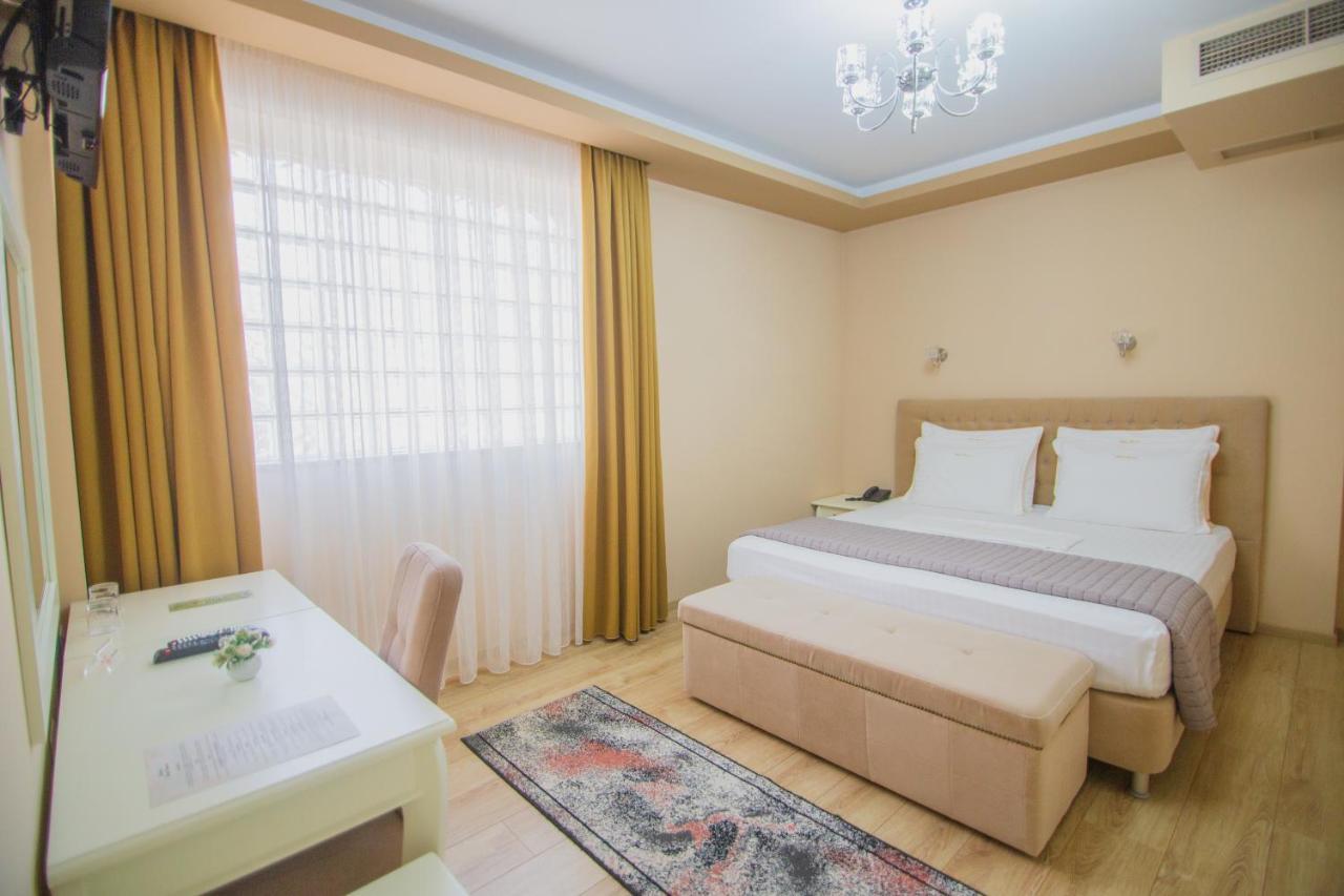Hotel Christi's Borova 4*
