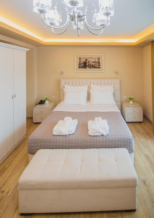 Christi's Borova Hotel