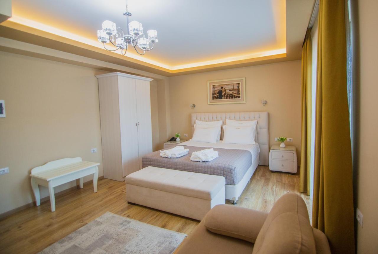 Christi's Borova Hotel 4*