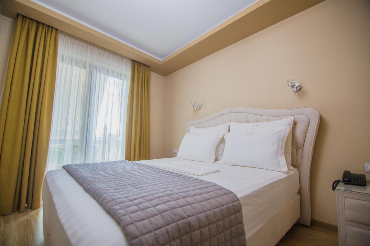 Christi's Borova Hotel