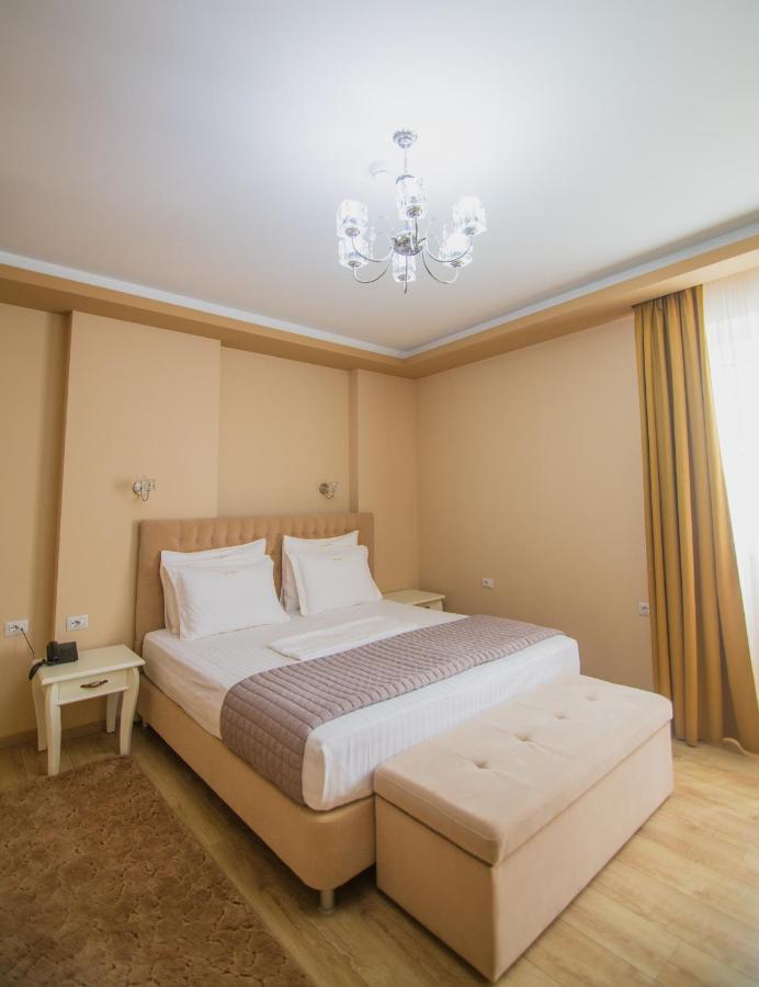 Christi's Borova 4*