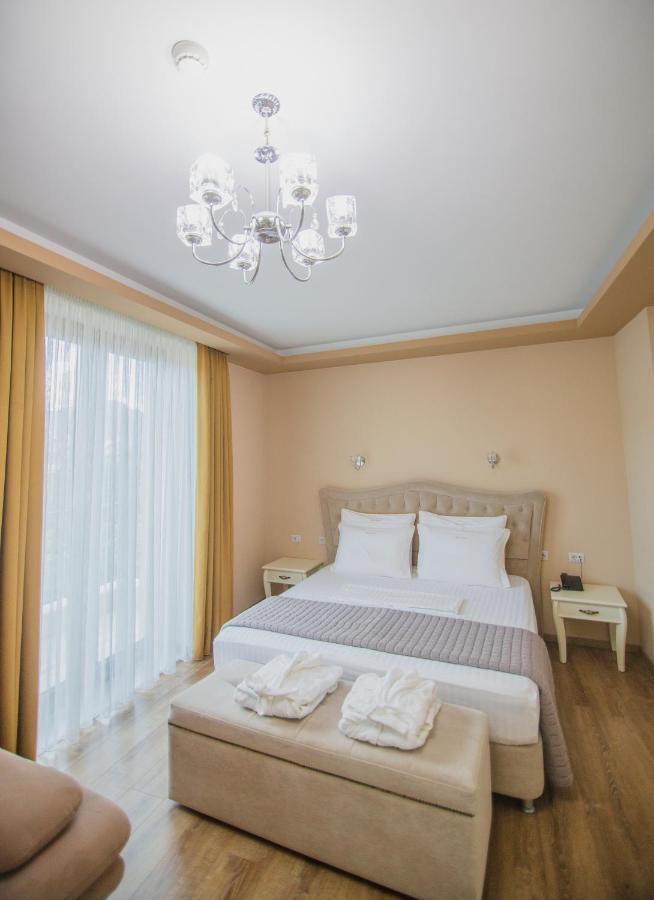 Christi's Borova Hotel 4*