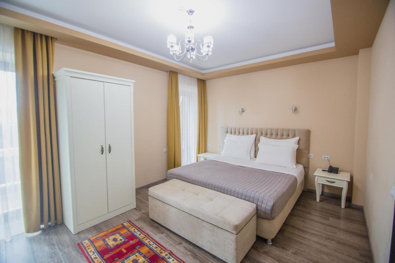 Hotel Christi's Borova 4*
