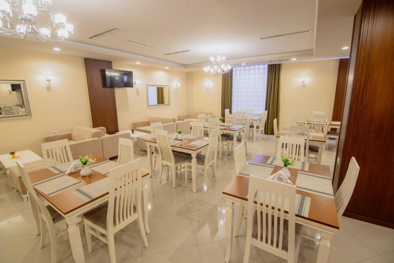 Christi's Borova 4* Korce