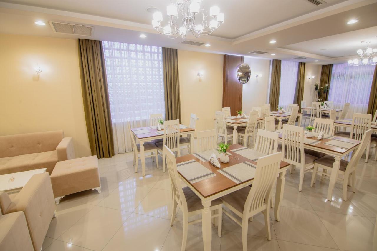 Christi's Borova Hotel