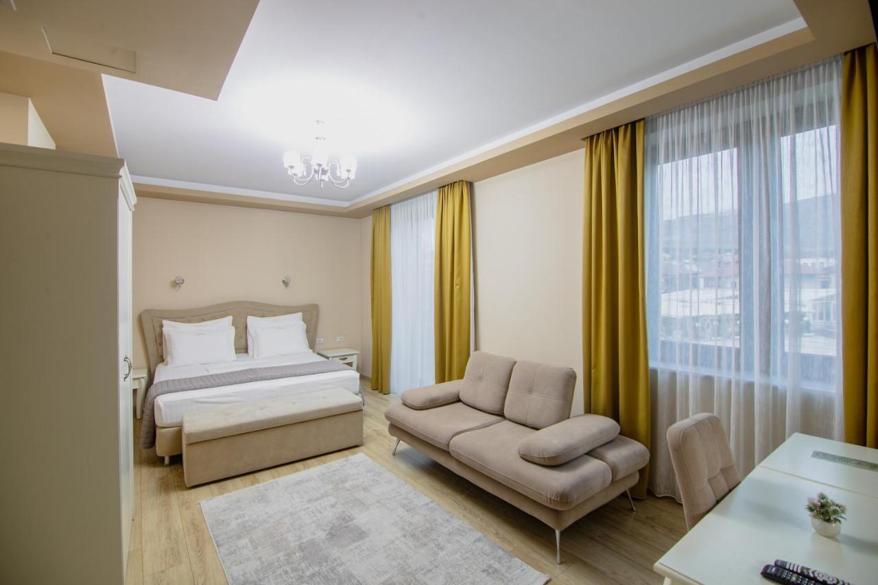 Christi's Borova 4* Korce