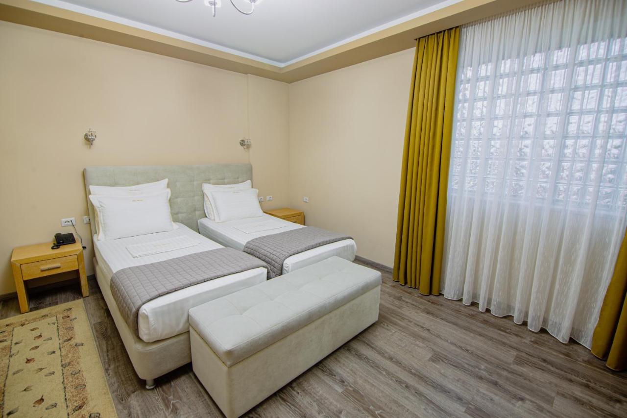 Christi's Borova 4*