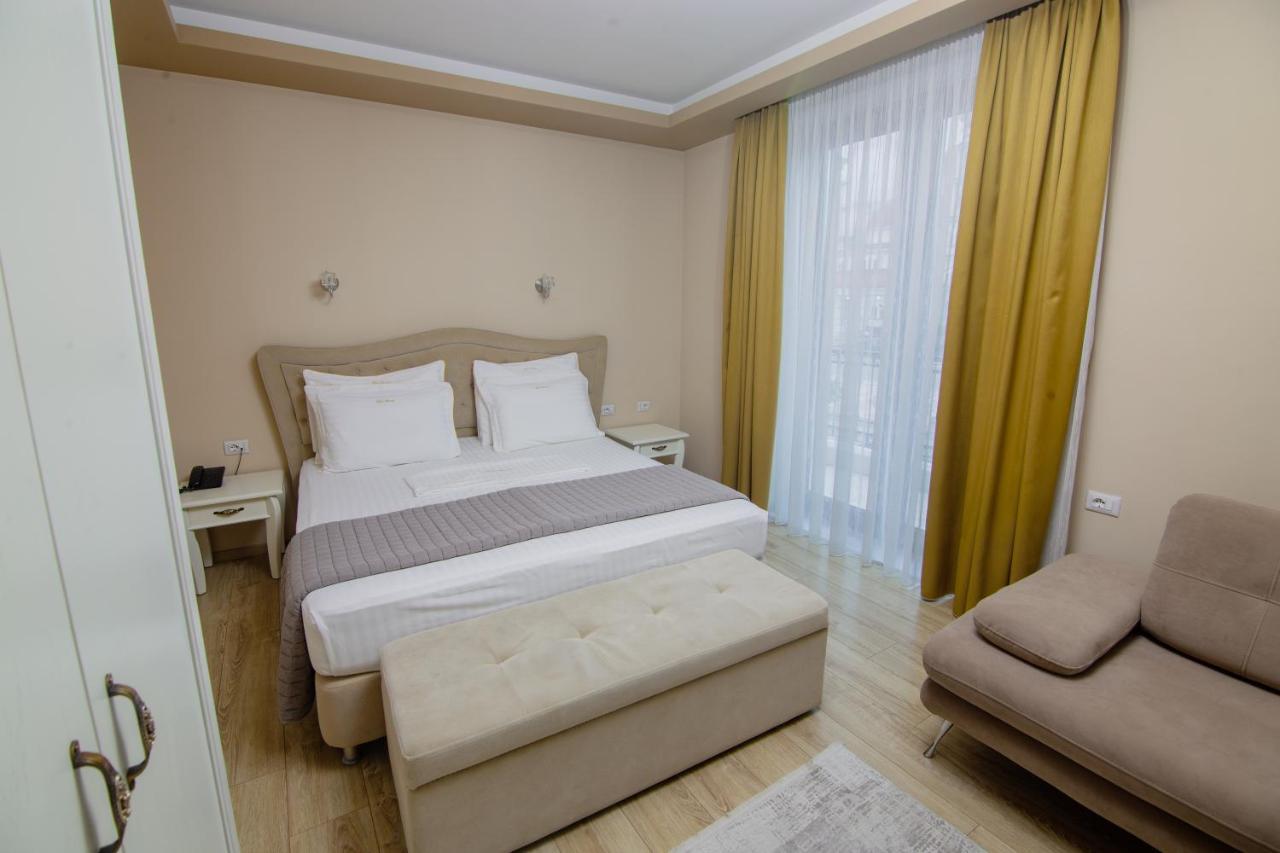 Christi's Borova 4*