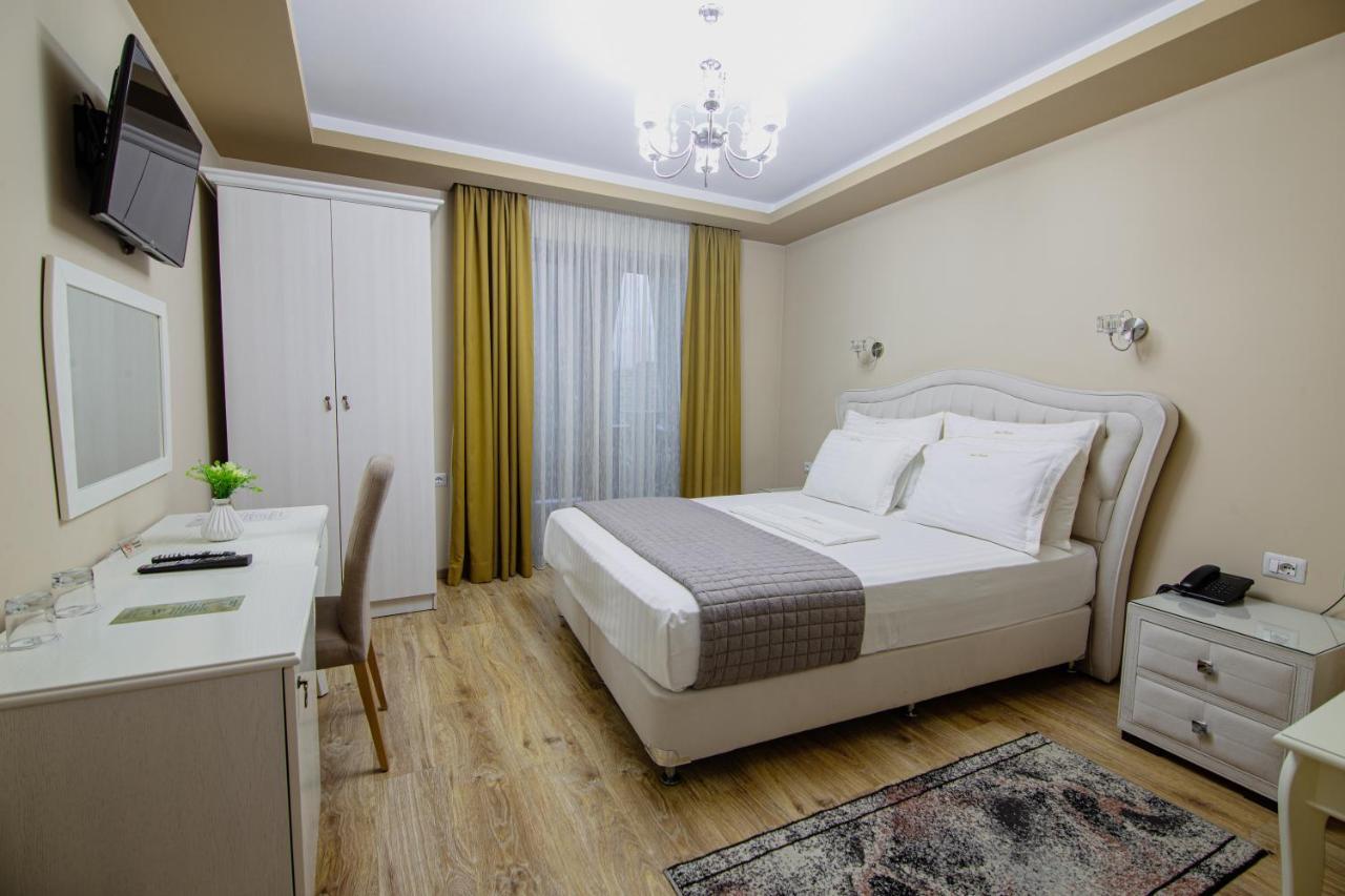 Christi's Borova 4*