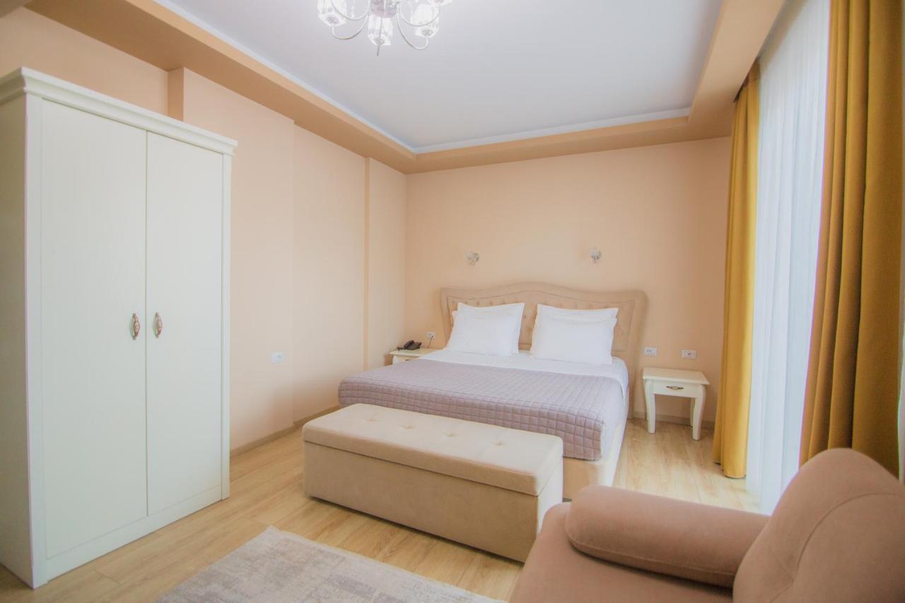 Christi's Borova 4* Korce