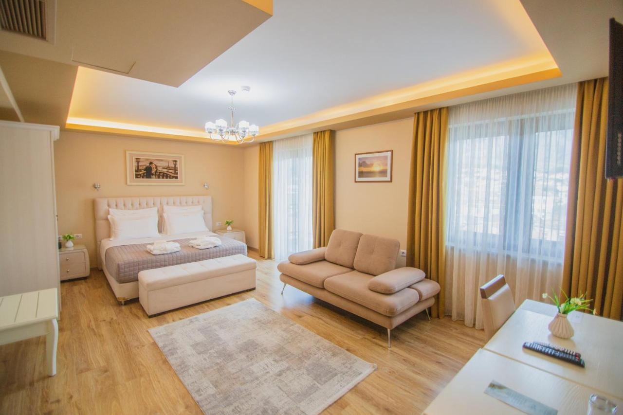 Christi's Borova 4* Korce